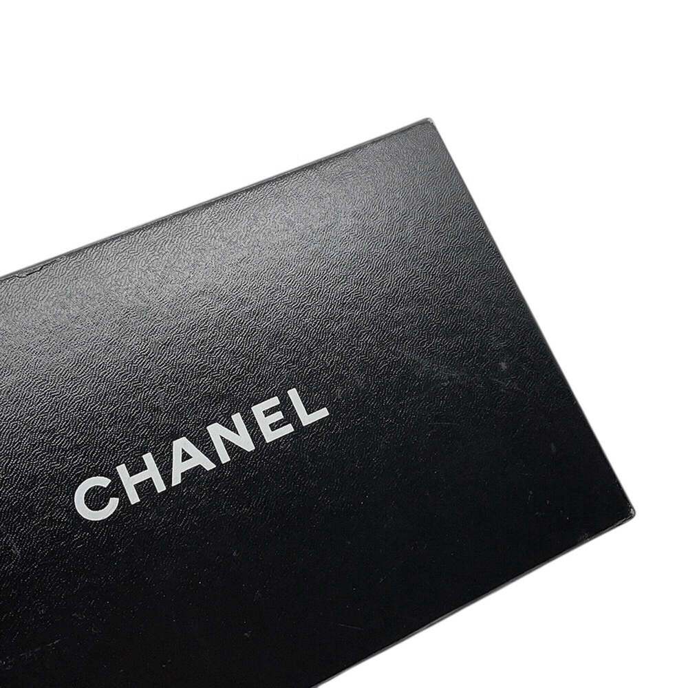 CHANEL Gold Leather Logo Wallet - Picture 13 of 16